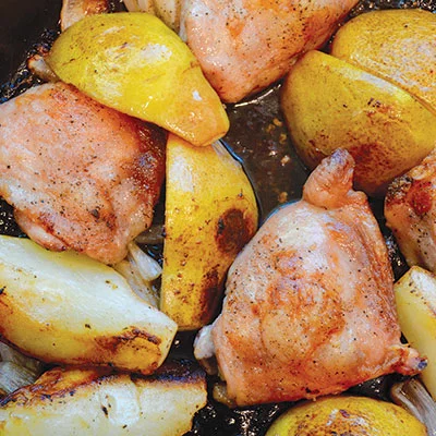 Chicken with pears and shallots