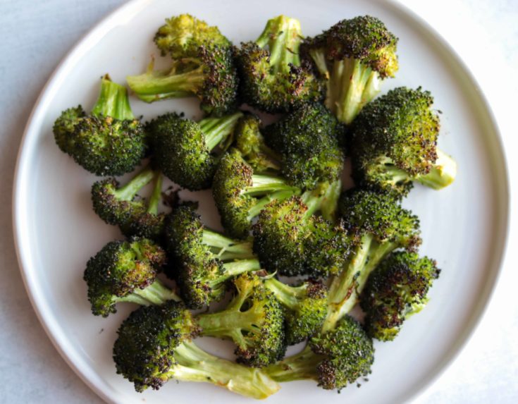 Crispy roasted broccoli with homemade seasoning salt
