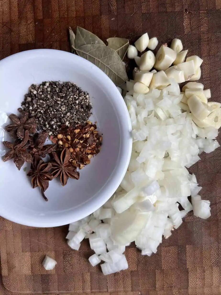 Spices and aromatics for Oxtails