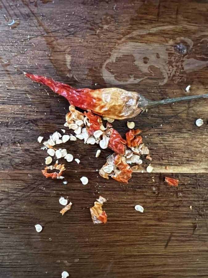 Crumbled, dried chili